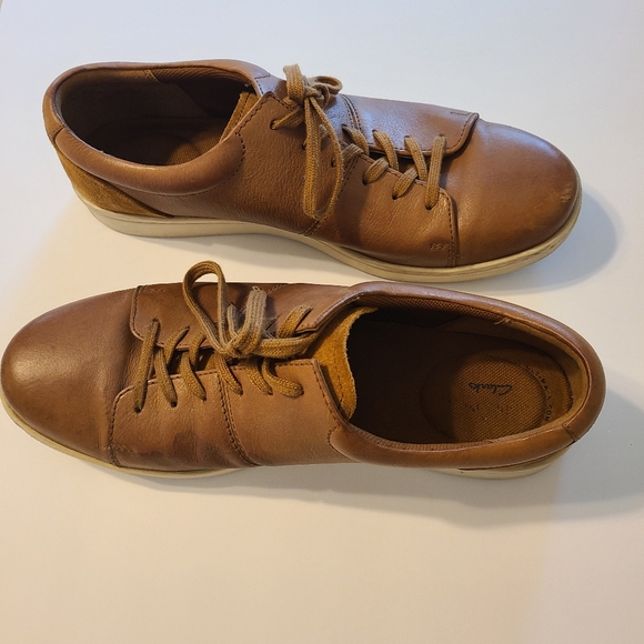 Clarks mens casual leather shoe Size 11M (water stains) - Picture 7 of 11